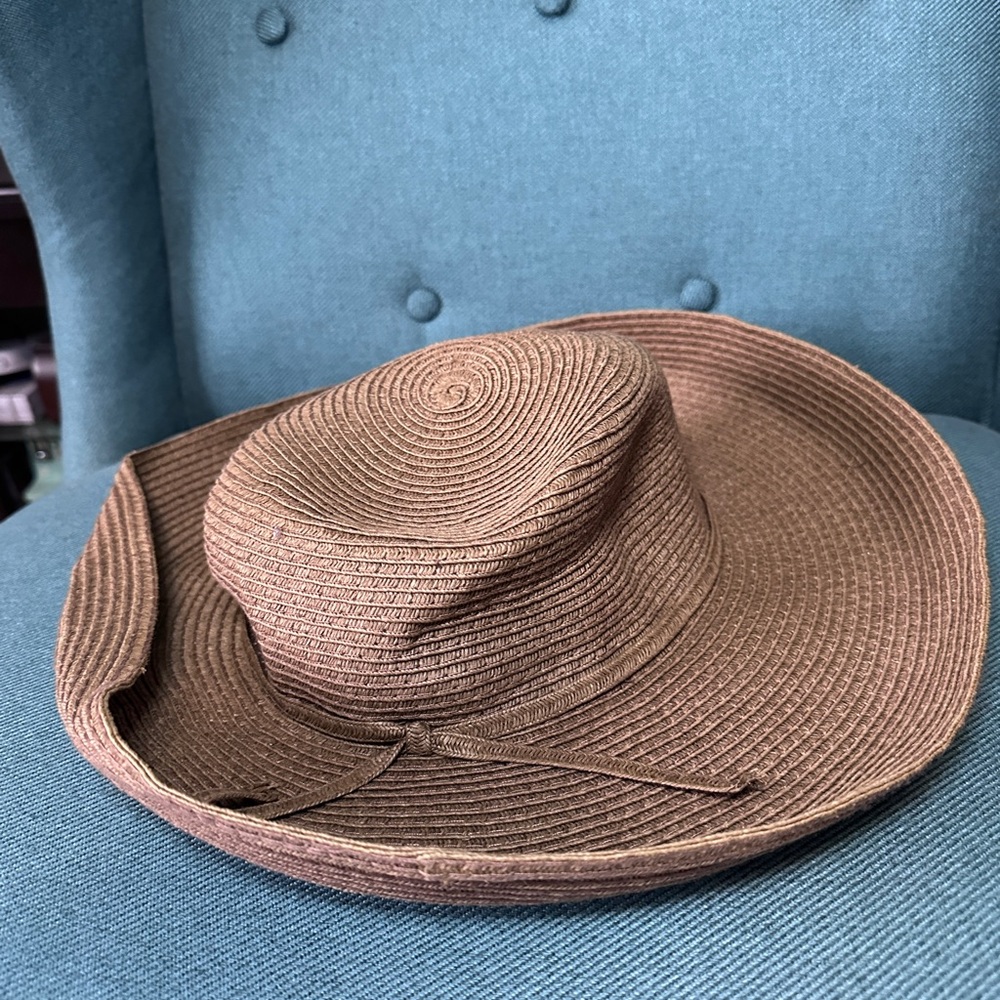 Brown hat